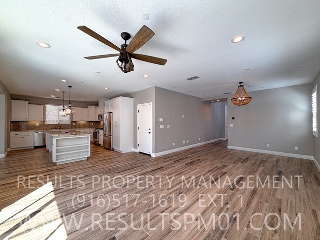Foto del edificio - 1280 Goldenrod Way