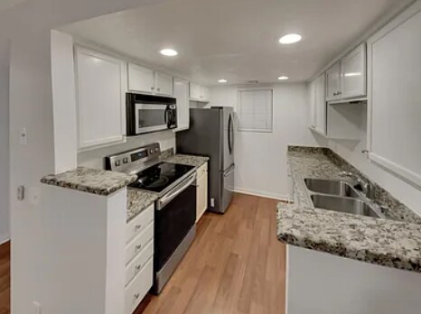 Foto del edificio - 12059 Alta Carmel Ct