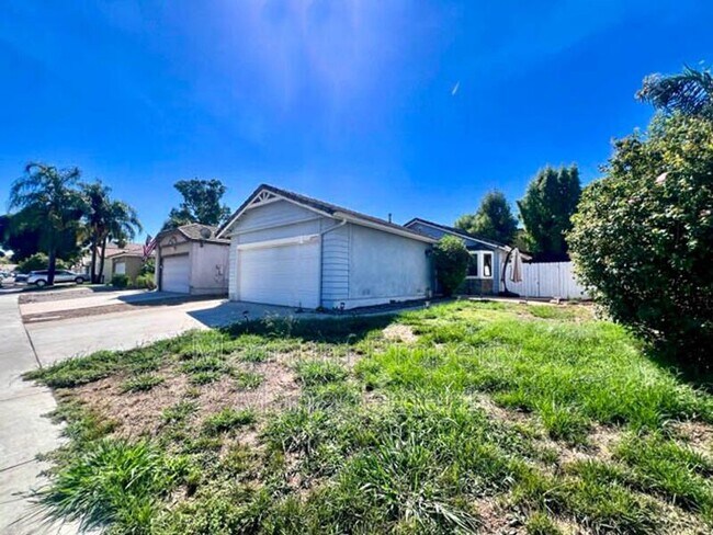 Building Photo - 27773 Moonridge Dr