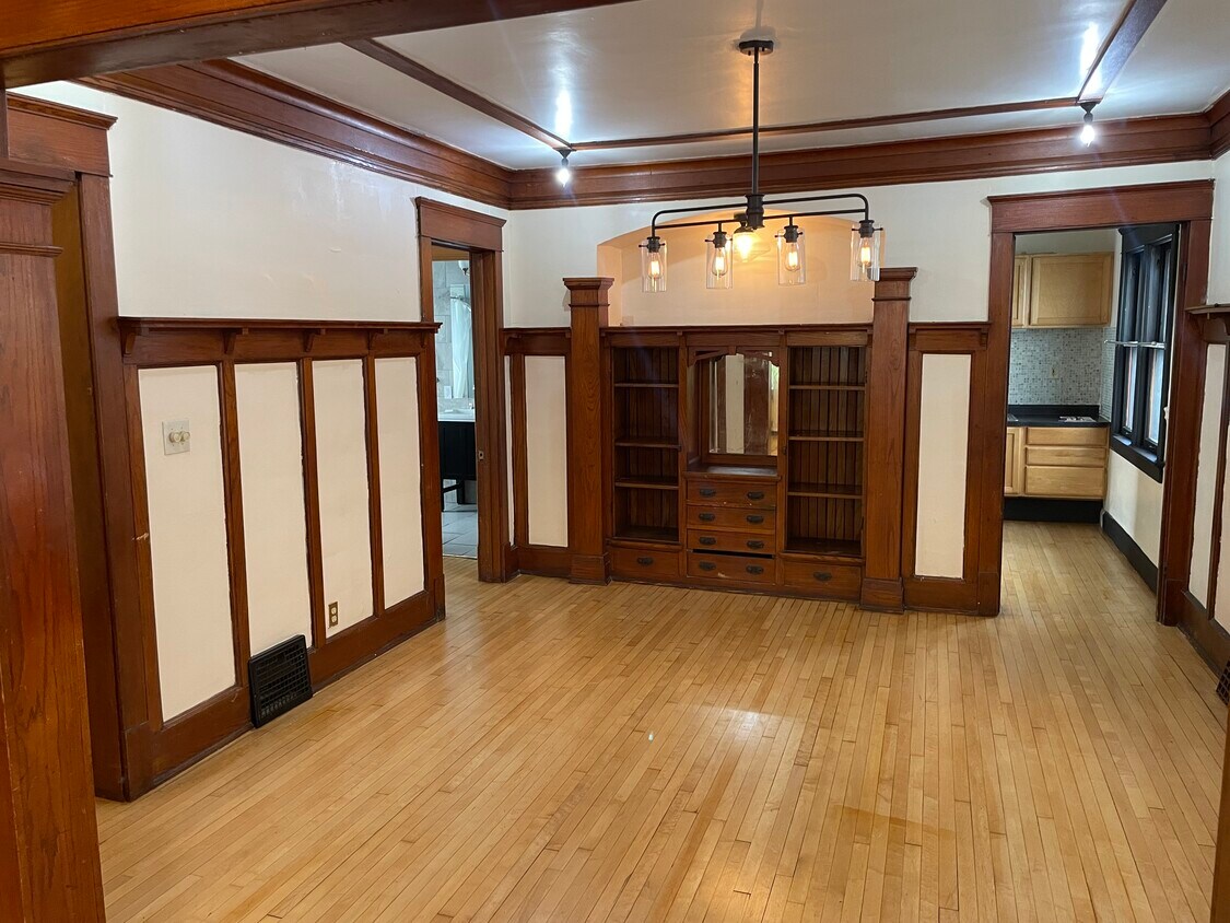 Foto principal - 2444 N Booth St