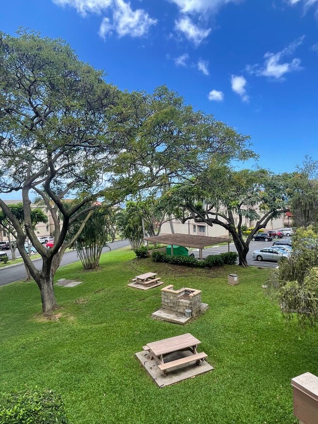 Foto del edificio - 2/1 at the Makaha Valley Plantation $1900....