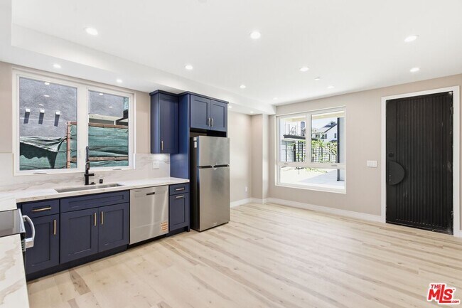 Foto del edificio - 227 N Burlington Ave