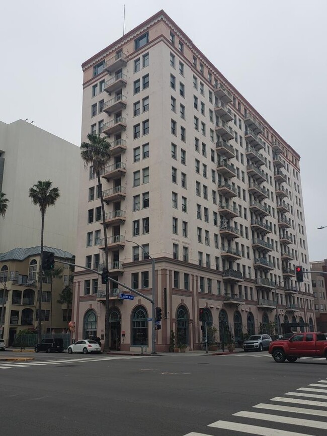 Foto del edificio - 455 E Ocean Blvd