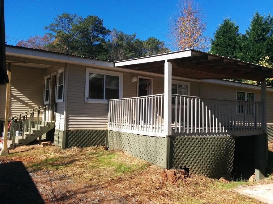 Building Photo - 6270 Glade Rd SE