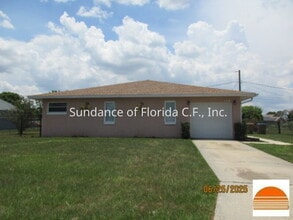 Building Photo - 154 Tulip Way