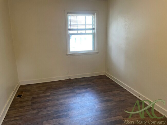 Foto del edificio - 2318 St Clair Ave.