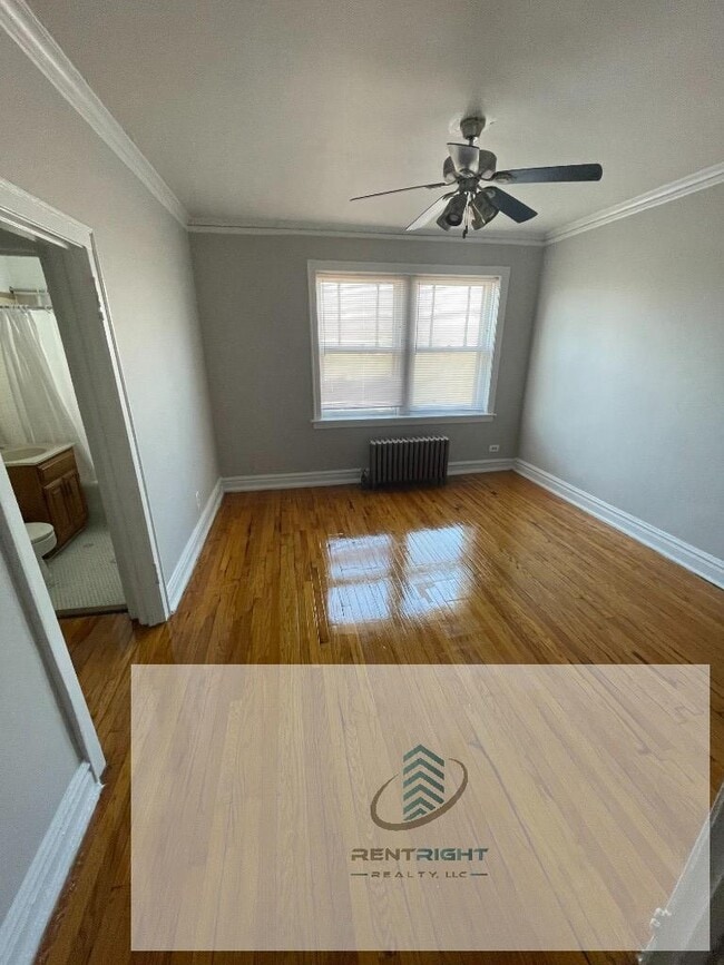Foto del edificio - 4650 N Elston Ave