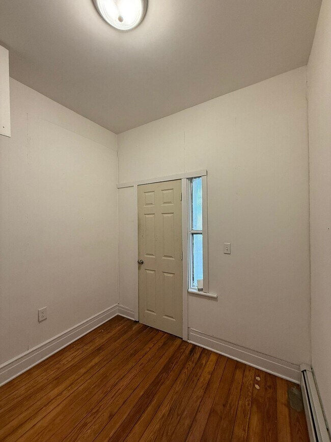 Foto del edificio - 163 BIDWELL Ave