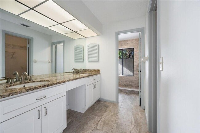 Foto del edificio - 2216 Amesbury Ct