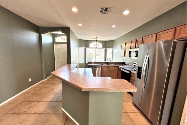 Building Photo - 14611 W Acapulco Ln