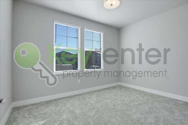 Foto del edificio - 3482 Dutch Canyon Drive