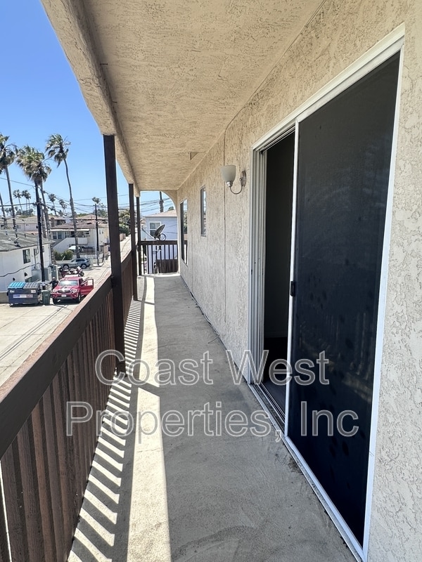 Building Photo - 2121 Reed Ave