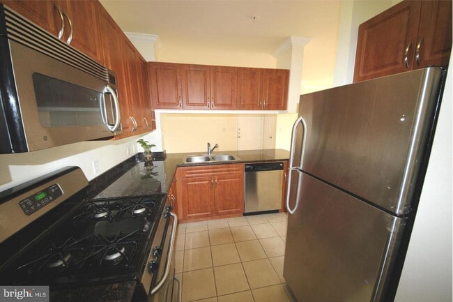 Building Photo - 12128 Garden Ridge Ln