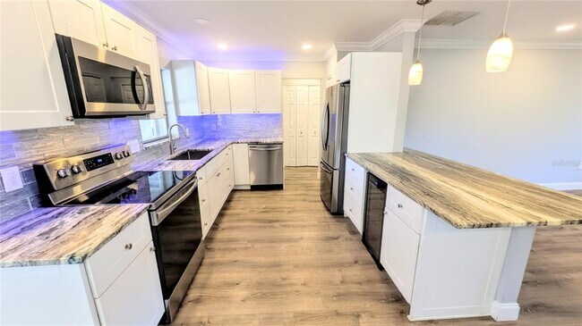 Building Photo - 2017 Arden Dr