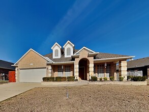 Building Photo - 1605 Grey Willow Ln