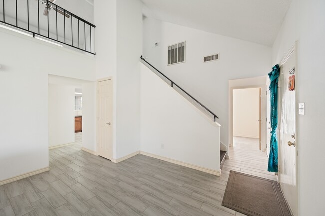 Foto del edificio - 1823 Mandrill Ln