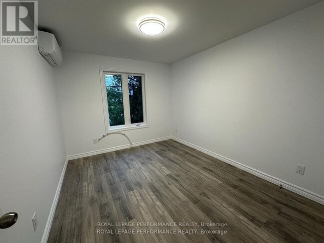 Building Photo - 143 Prince Albert St