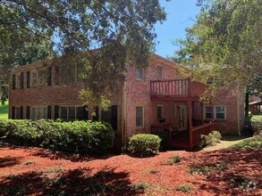Building Photo - 312 S Franklin Blvd