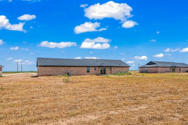 Building Photo - Brand New Construction on an ACRE LOT