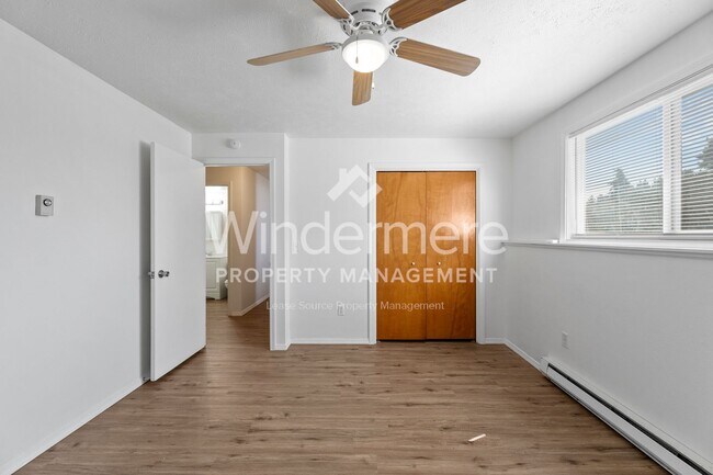 Foto del edificio - 1017-19 S. Robie Rd