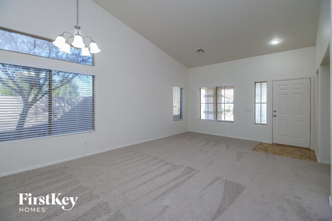 Foto del edificio - 2671 W Bartlett Way