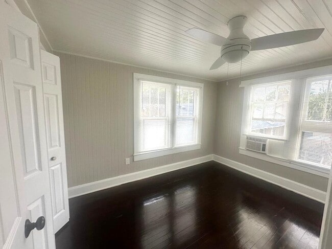 Building Photo - 136 N 15th St