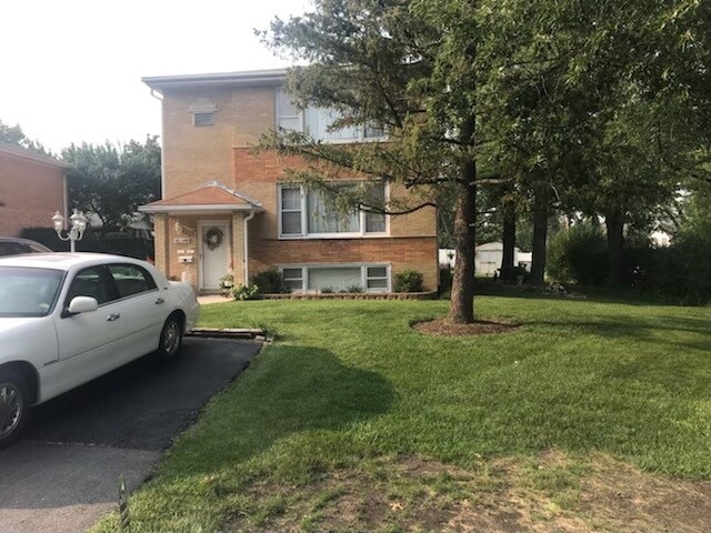 Foto del edificio - 16W608 57th St