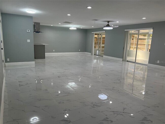 Building Photo - 2307 Oriole Ln