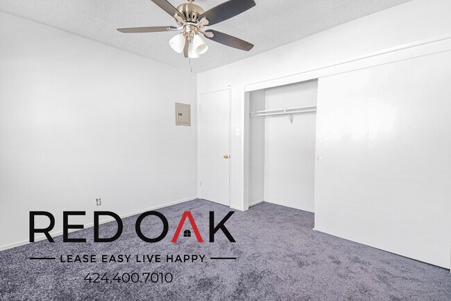 Building Photo - Contemporary and Cozy Two Bedroom with Lot...