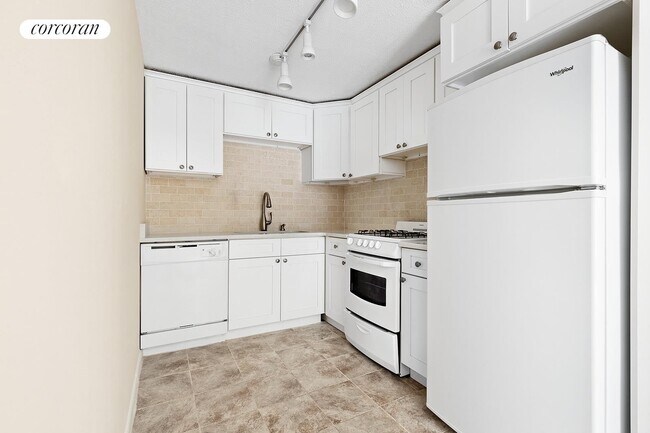 Foto del edificio - 331 W 85th St