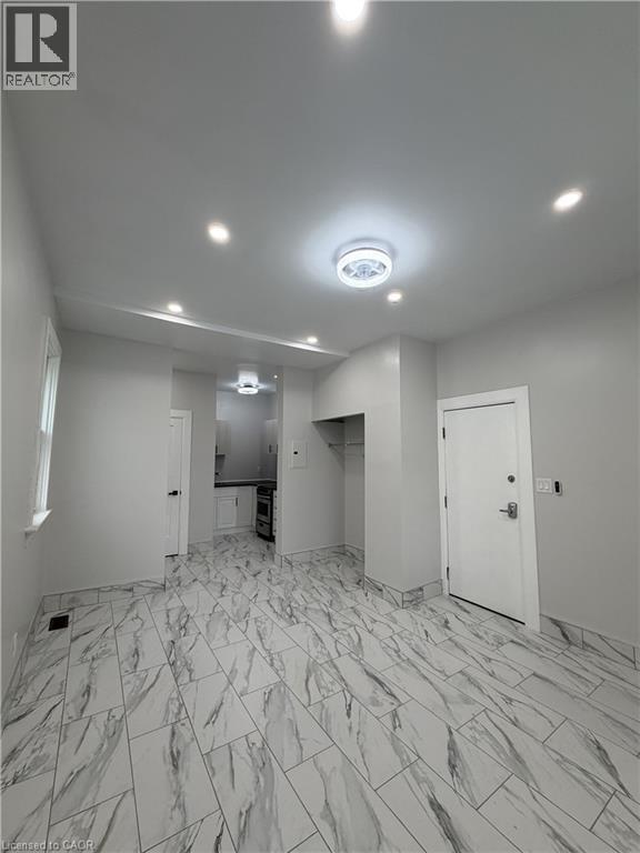 Photo du bâtiment - 169 Wentworth St N