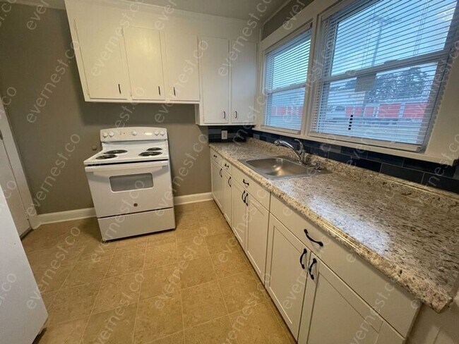 Building Photo - 2700 Cogbill Rd