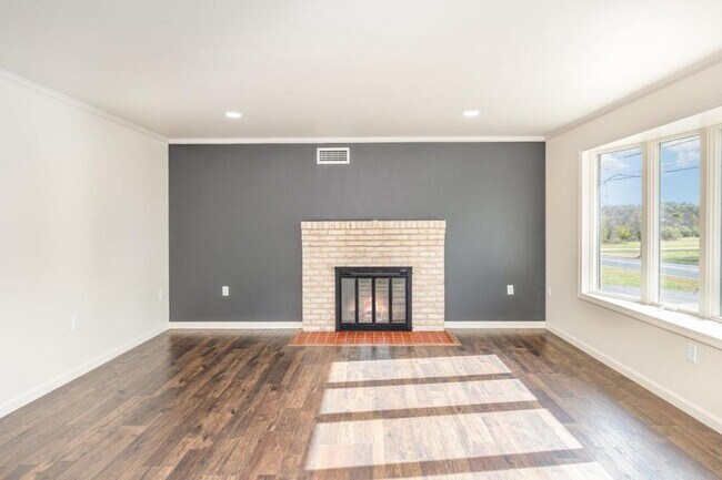 Foto del edificio - 411 Wagner Dr