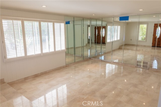 Foto del edificio - 2225 Vía Alamitos