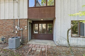 Building Photo - 41 S Cedar St