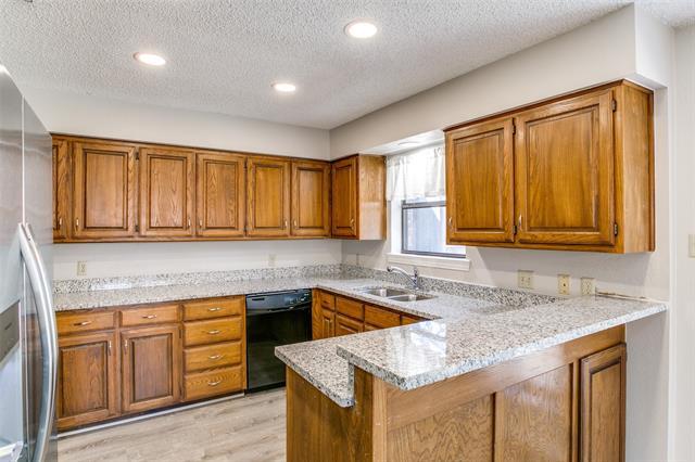Building Photo - 1009 Winding Creek W Dr