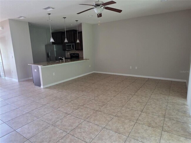 Foto del edificio - 8327 Pine River Rd
