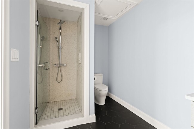 Building Photo - 700 Harrison Ave