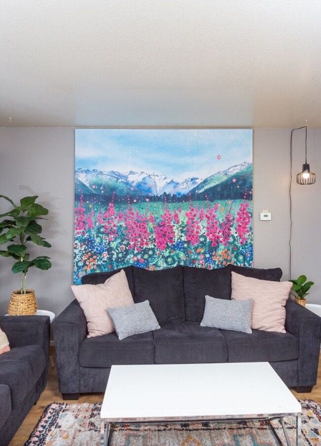 Foto del edificio - 76th Ave Duplex