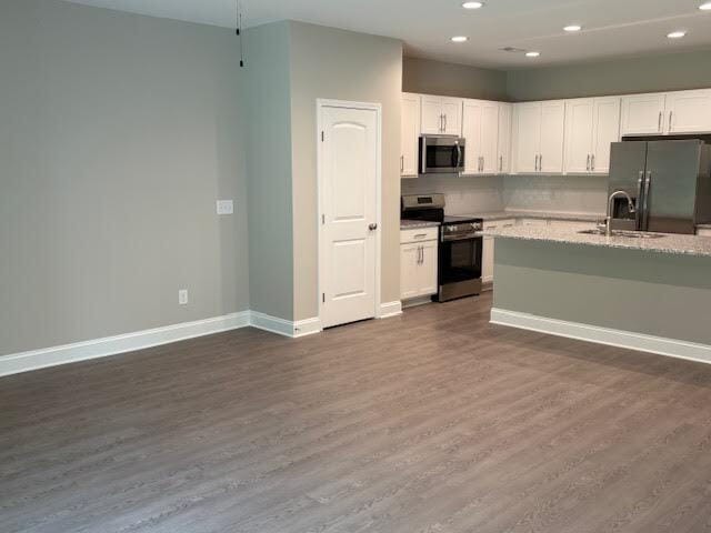 Building Photo - "Discover Spacious Elegance: Modern 3-Bedr...