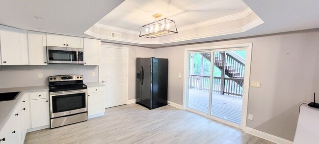 Stylish Basement Rental with Private Ameni... - Stylish Basement Rental with Private Ameni... House