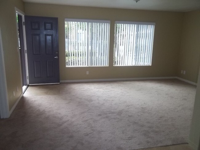 Living Room - 1111 Sepulveda Blvd