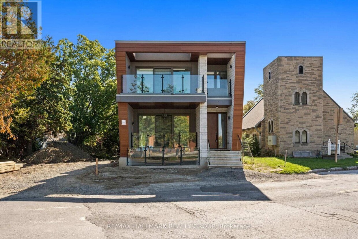 Building Photo - 886 Byron Ave