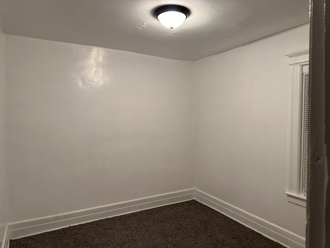 Foto del edificio - 3348 Hudson St
