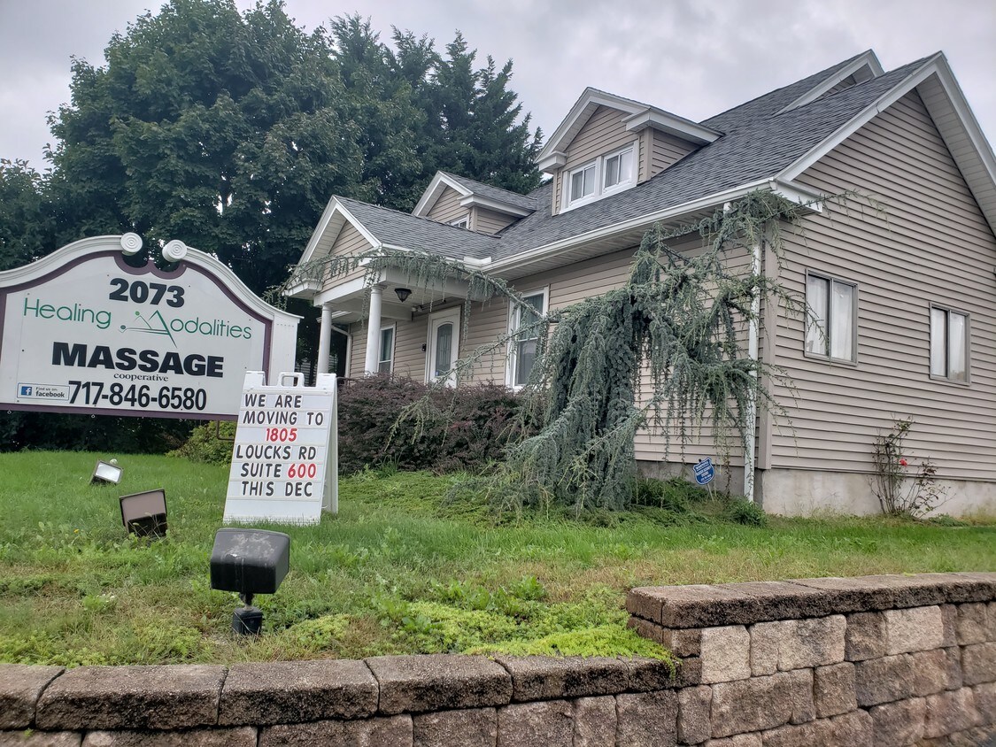 2073 S Queen St, York, PA 17403 House for Rent in York, PA