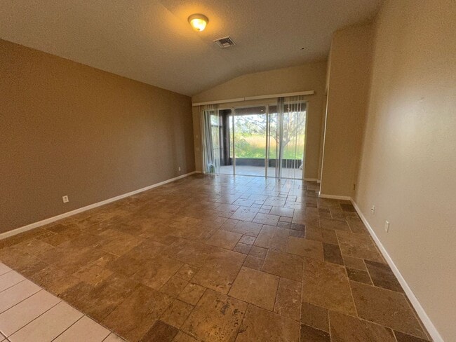 Building Photo - Beautiful Home Located in Great Community with all the Amenities.
