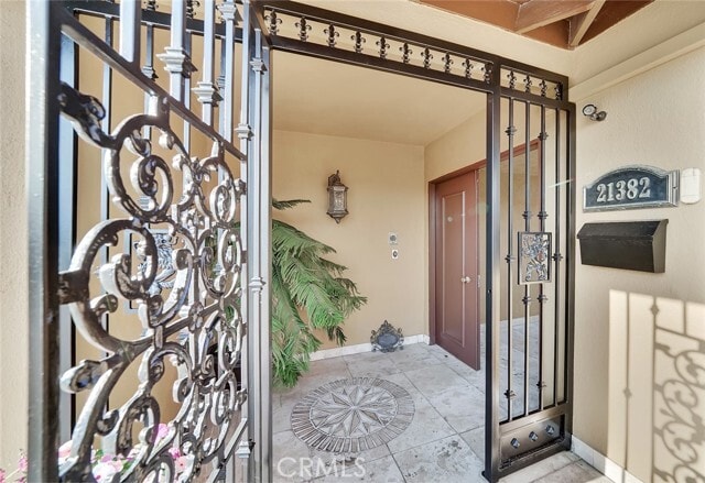 Foto del edificio - 21382 Lemontree Ln