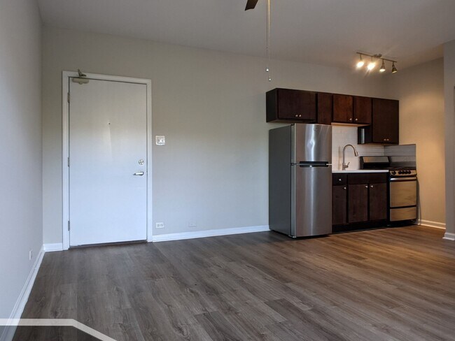 Foto del edificio - 1627 N Humboldt Blvd