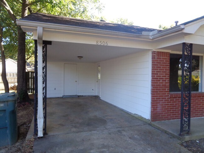 Foto del edificio - 8506 Booneville Dr