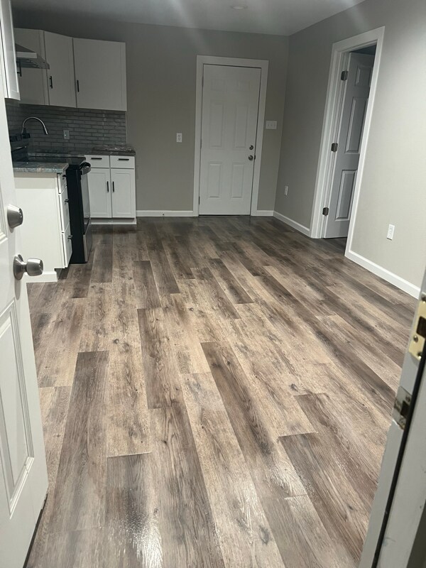 Foto del edificio - 301 E 7th St